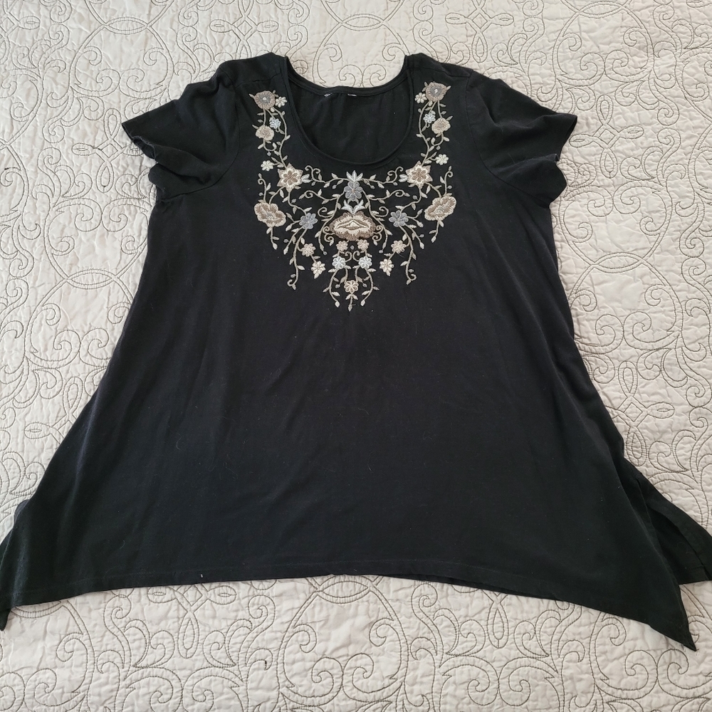 Terre Bleue Embroidered Top